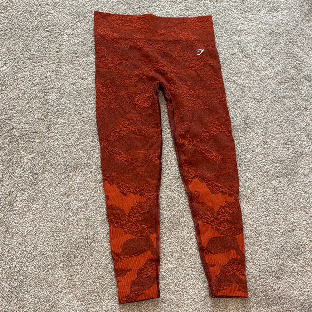 42. EUC- Gymshark Red Camouflage Leggings